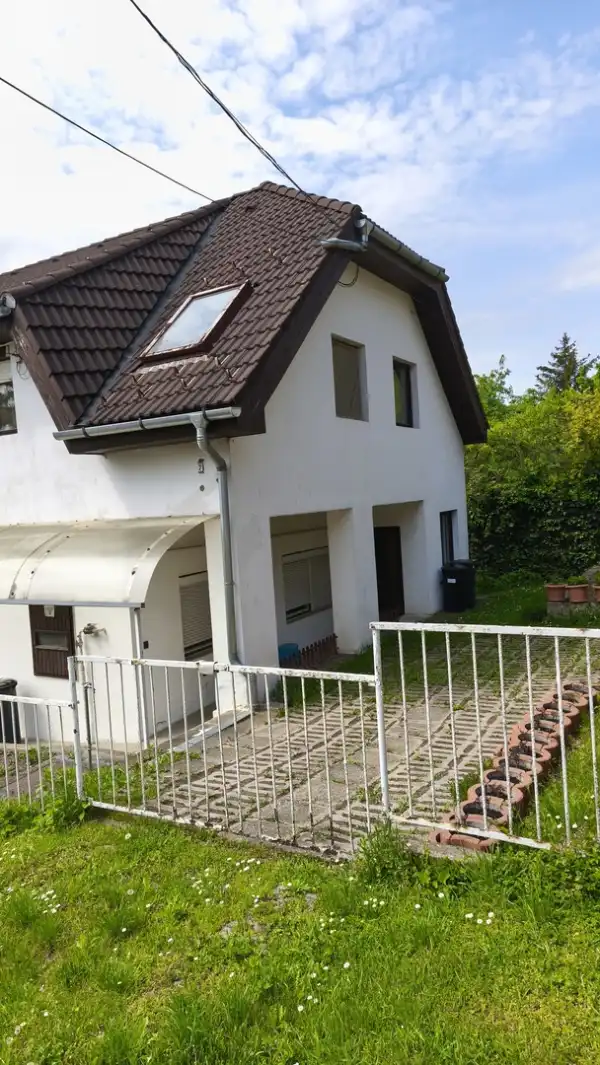 Eladó családi ház, Budakeszi 6 szoba 170 m² 139.9 M Ft