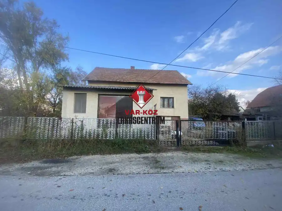 eladó családi ház, Páty