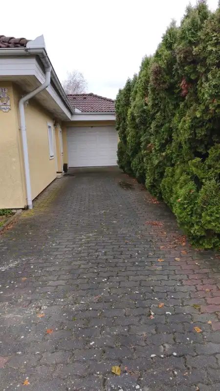 eladó családi ház, Tök