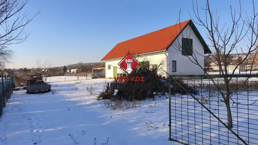 eladó gazdasági ingatlan, Tök