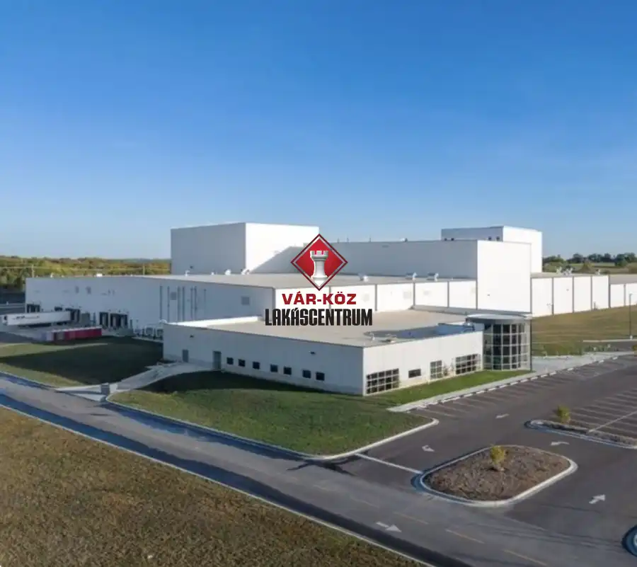 eladó  Ipari és kereskedelmi telek, Örkény