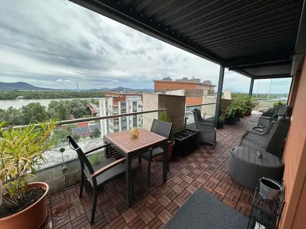 Eladó újszerű téglalakás, Budapest, XIII. kerület 4 szoba 150 m² 449 M Ft