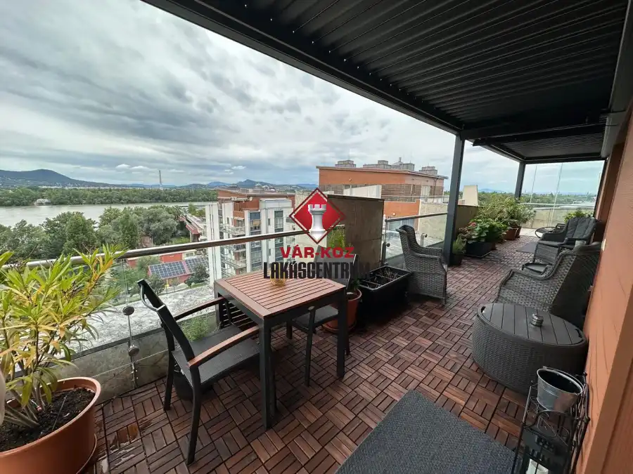 eladó újszerű téglalakás, Budapest, XIII. kerület