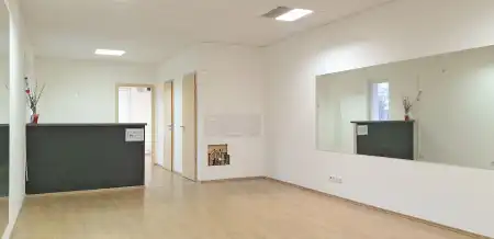 Eladó üzlethelyiség utcai bejáratos, Budapest, XIV. kerület 2 szoba 59 m² 64.62 M Ft