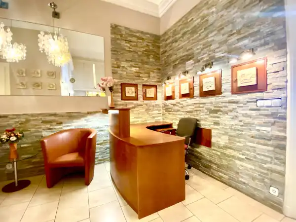 Kiadó téglalakás, Budapest, VI. kerület 2+2 szoba 81 m² 450 E Ft/hó