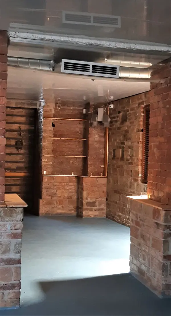 Kiadó újszerű üzlethelyiség utcai bejáratos, Budapest, II. kerület 6 szoba 175 m² 900 E Ft/hó + Áfa
